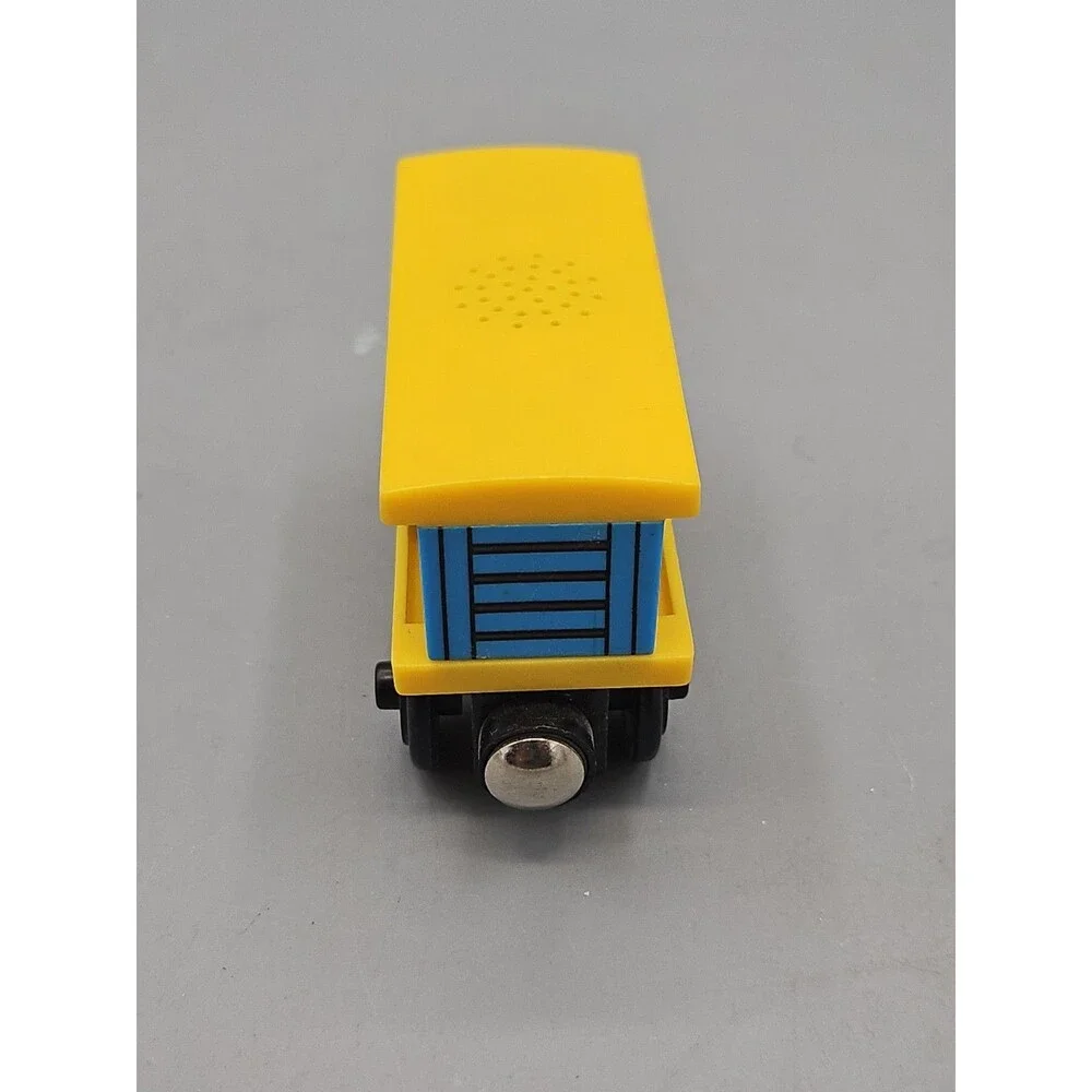Thomas Wooden LION CAR w/SOUND Wooden Train - Railway - 2003